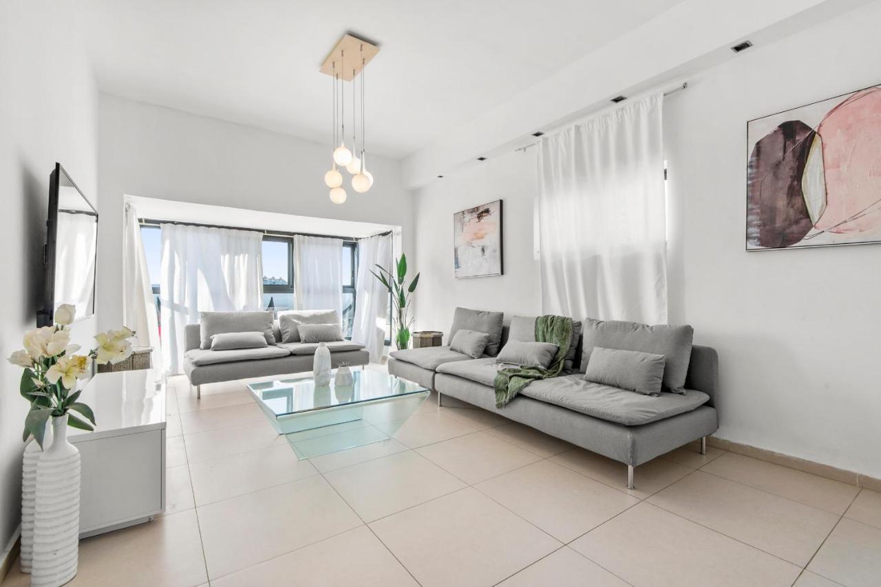 Glorious Renovated Apartment On Top Of The Beach Tel Aviv Exterior foto